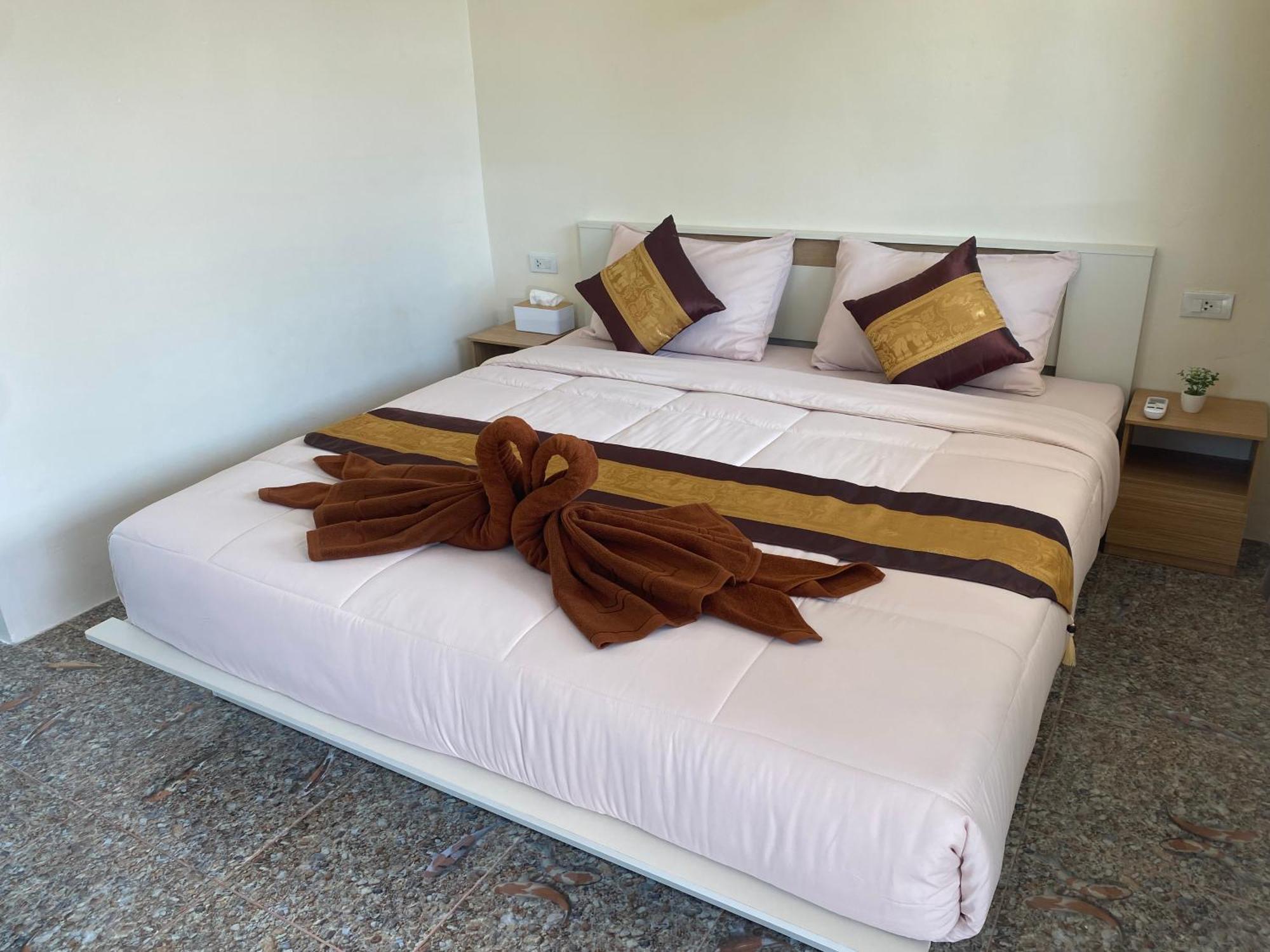 Arya Bungalow Ko Lanta Esterno foto